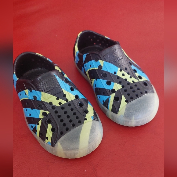 NATIVE Toddler Slip-On Shoes - Sz C5 GLOW IN THE DARK Waterproof - Picture 1 of 9